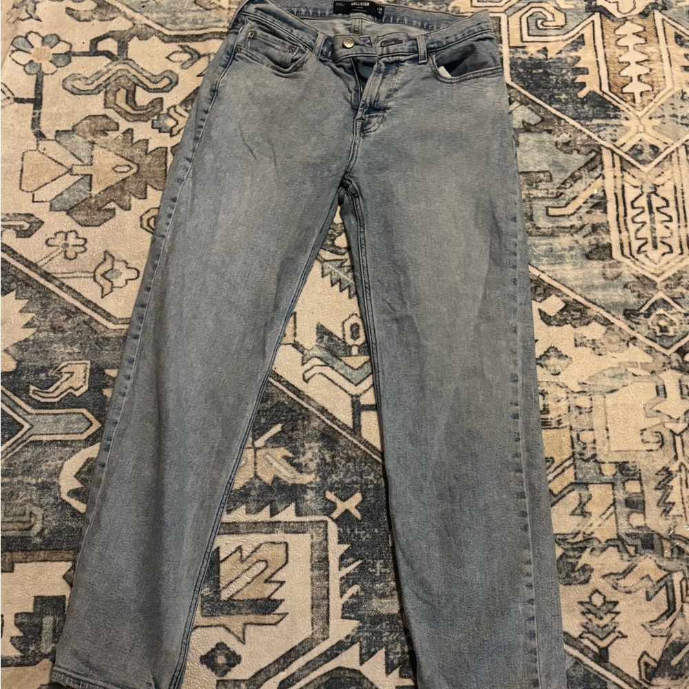 Hollister Light Wash Relaxed Men’s Jeans